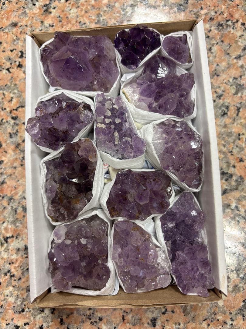 箱売り　ブラジル産アメジスト原石　大小12個約900g入　お楽しみBOX お買得