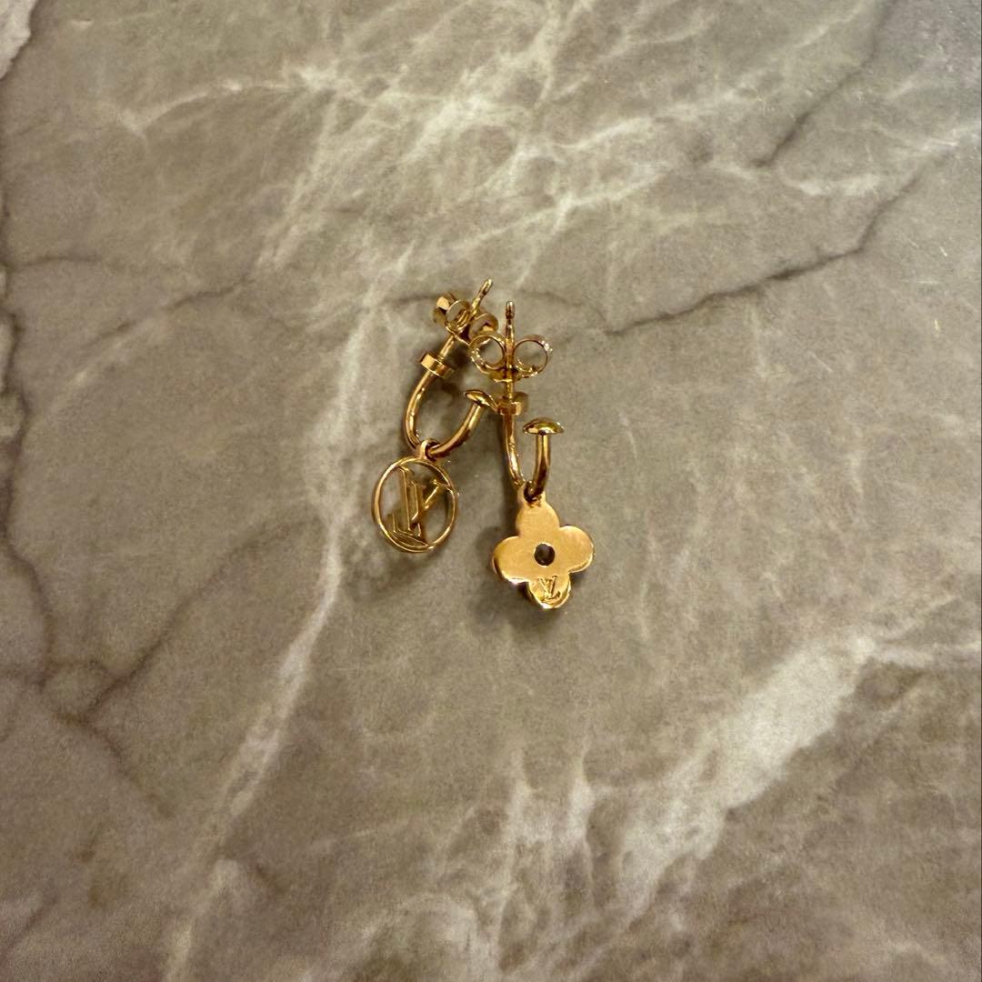 ルイヴィトン ブルーミング ピアス LV