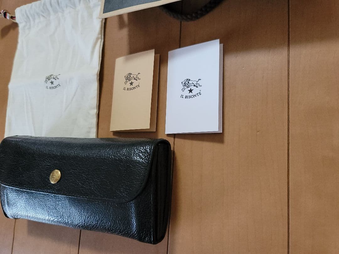IL BISONTE ブラック長財布 付属品あり