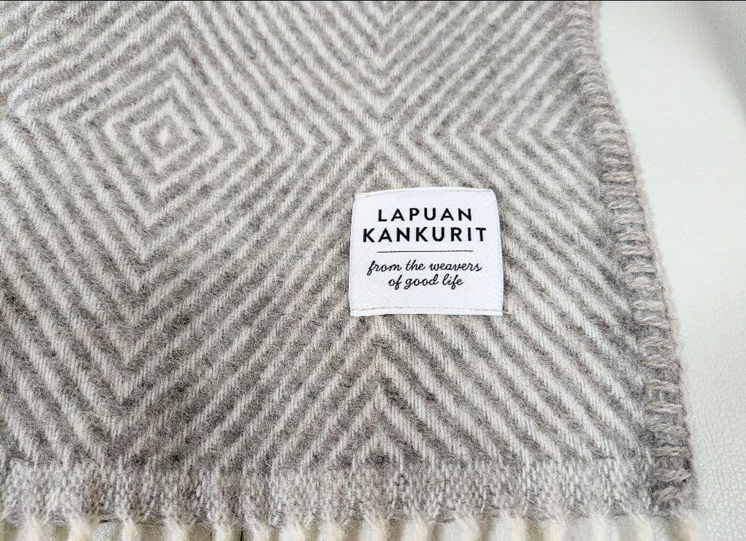 LAPUAN KANKURIT ラプアン カンクリ ベージュストライプストール