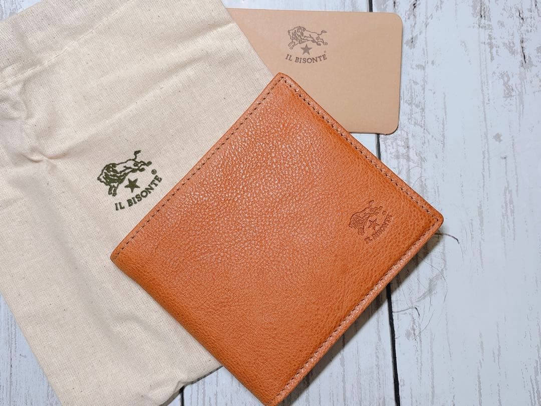 新品 イルビゾンテ ☆大人気☆ 二つ折り財布 ナチュラル