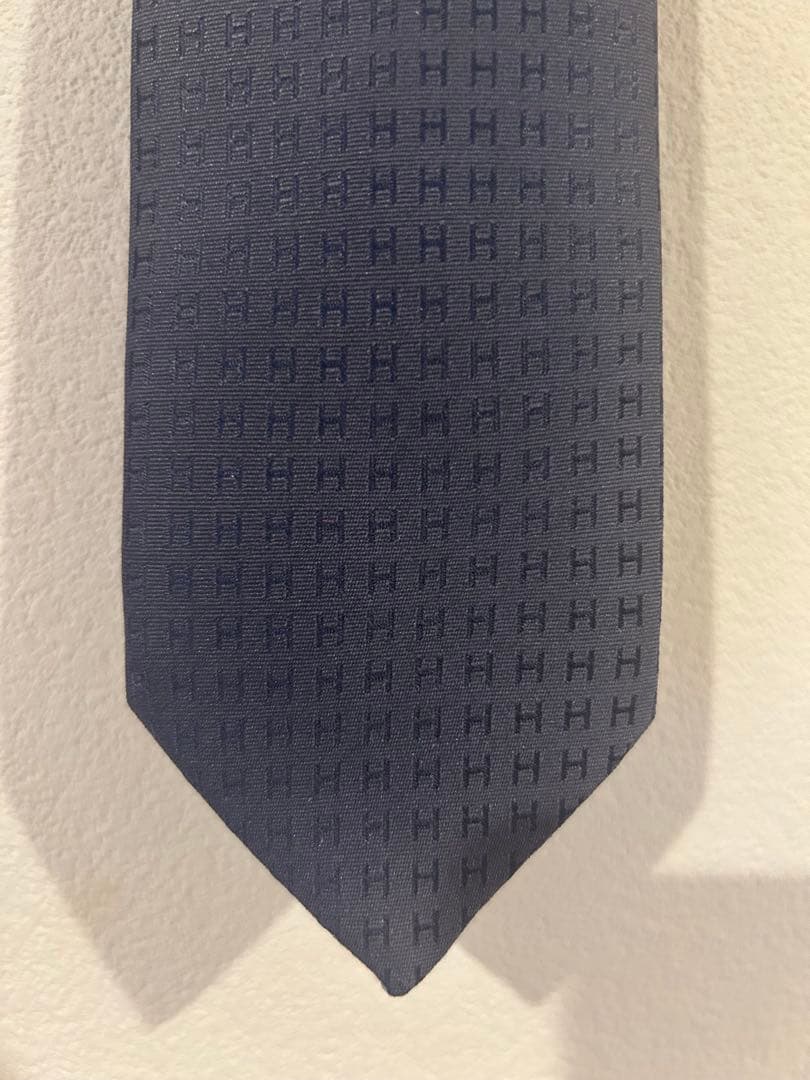 【美品】HERMES H織りタイ 7 cm 《ファソネ H》
