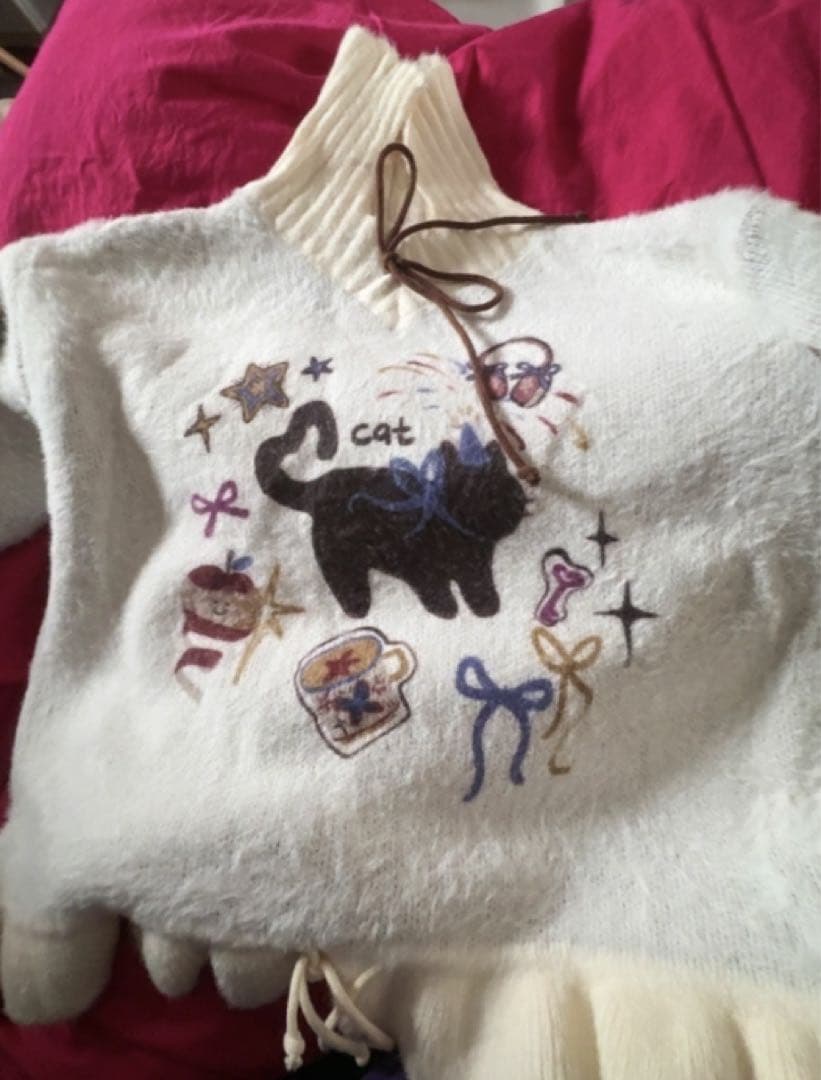 猫と星の刺繍入りペットセーター