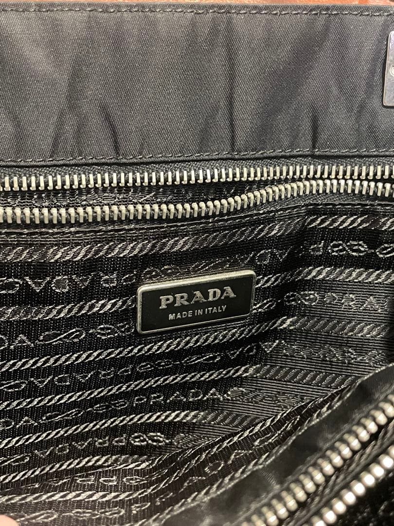PRADA ナイロンバッグ　ブラック