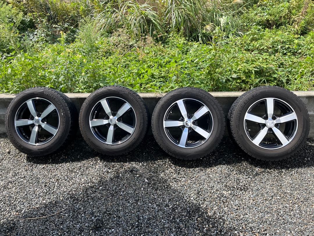 ① Oops　ヴェゼル　215/60R/16 ウィンターマックス02