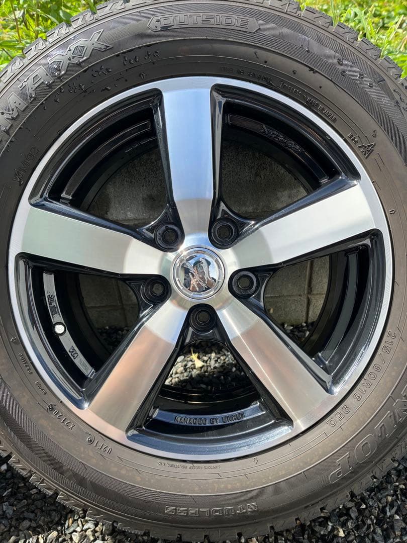 ① Oops　ヴェゼル　215/60R/16 ウィンターマックス02