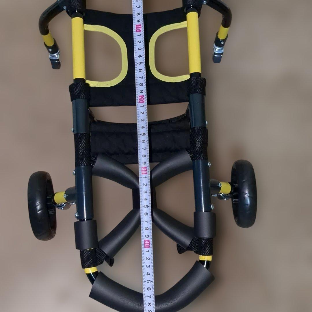 ワンちゃん4輪　リハビリ　食事補助　犬用車椅子　介護用　犬の歩行器