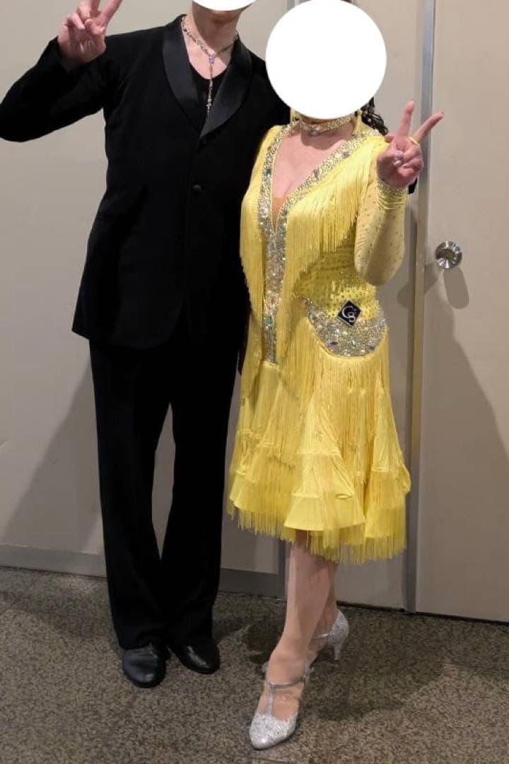 ラテンドレス　デモ用　美品