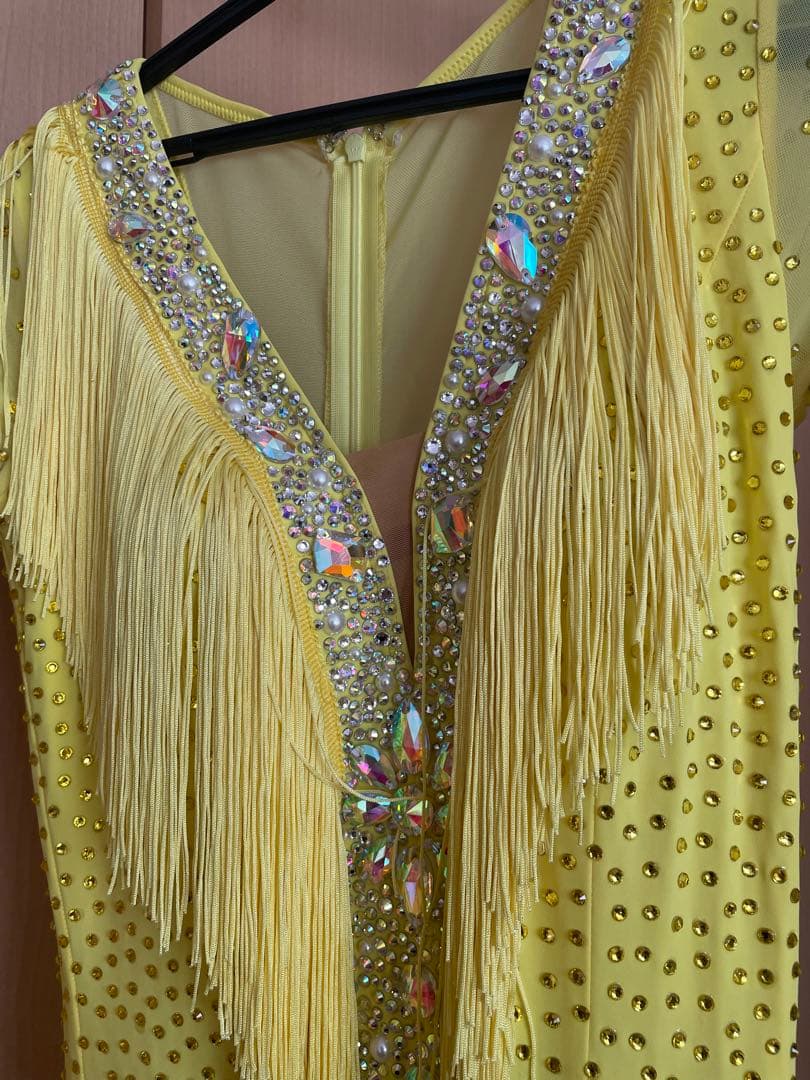 ラテンドレス　デモ用　美品