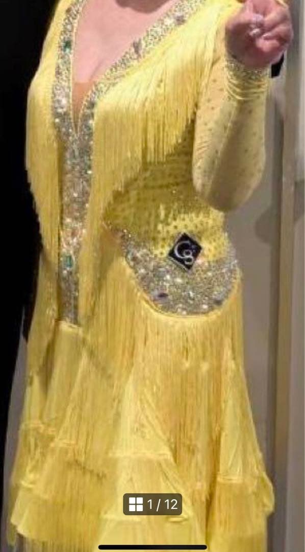 ラテンドレス　デモ用　美品