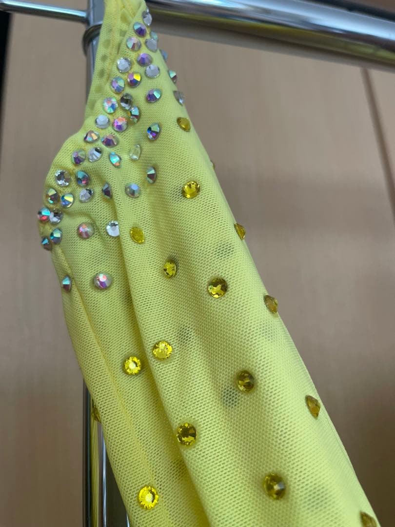 ラテンドレス　デモ用　美品