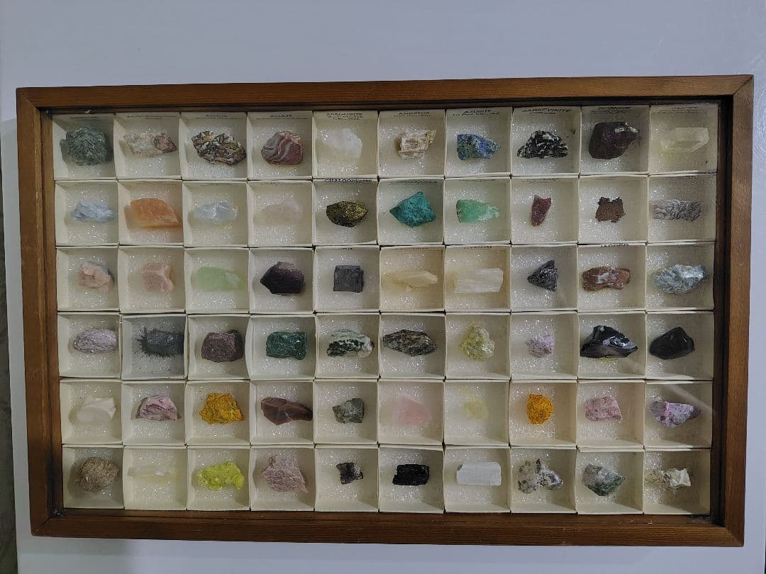 天然石 ルース 60石 木製ケース付き