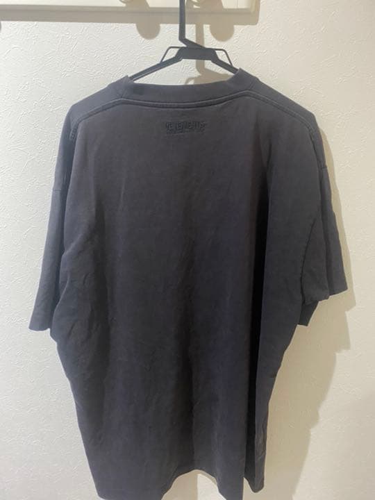 ぴ*こ様 VETEMENTS Tシャツ