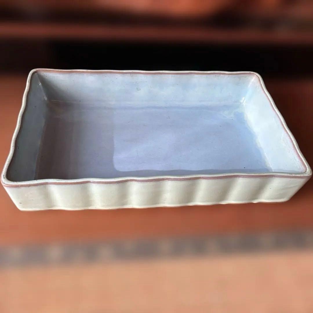 波型縁取り陶器製花器 中型