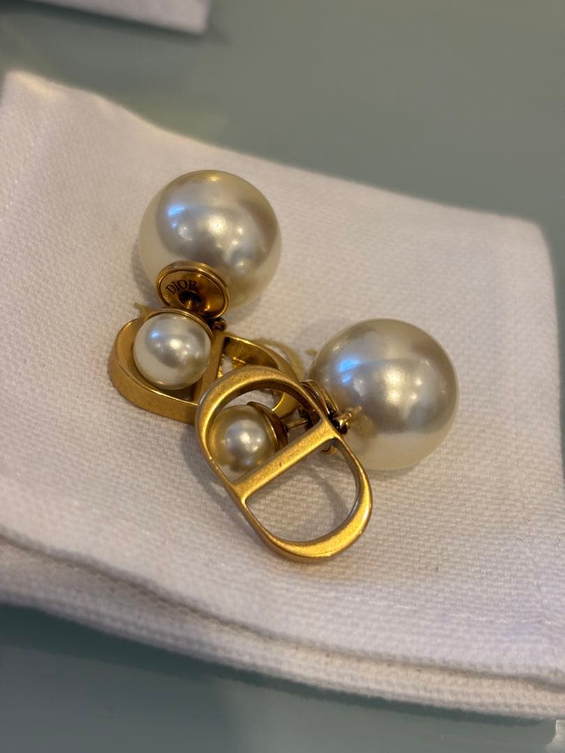 Dior Tribales ピアス　ゴールド　パール