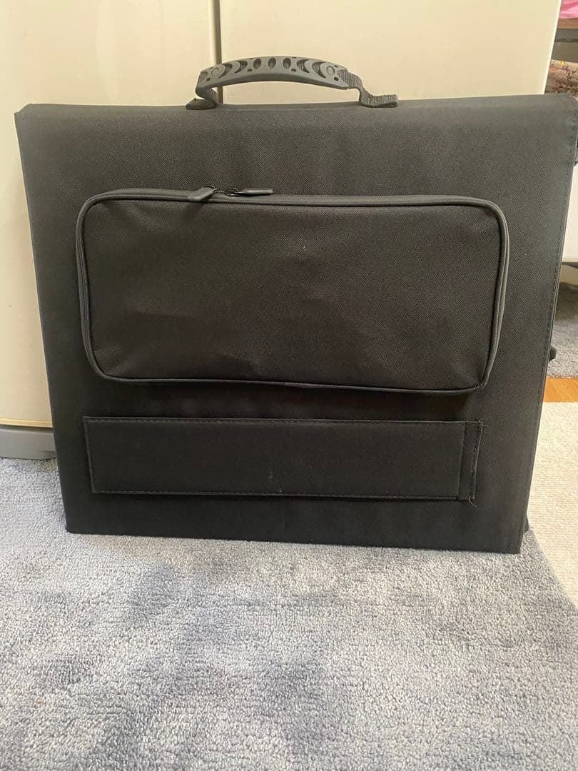 【美品】300w折りたたみソーラーパネル