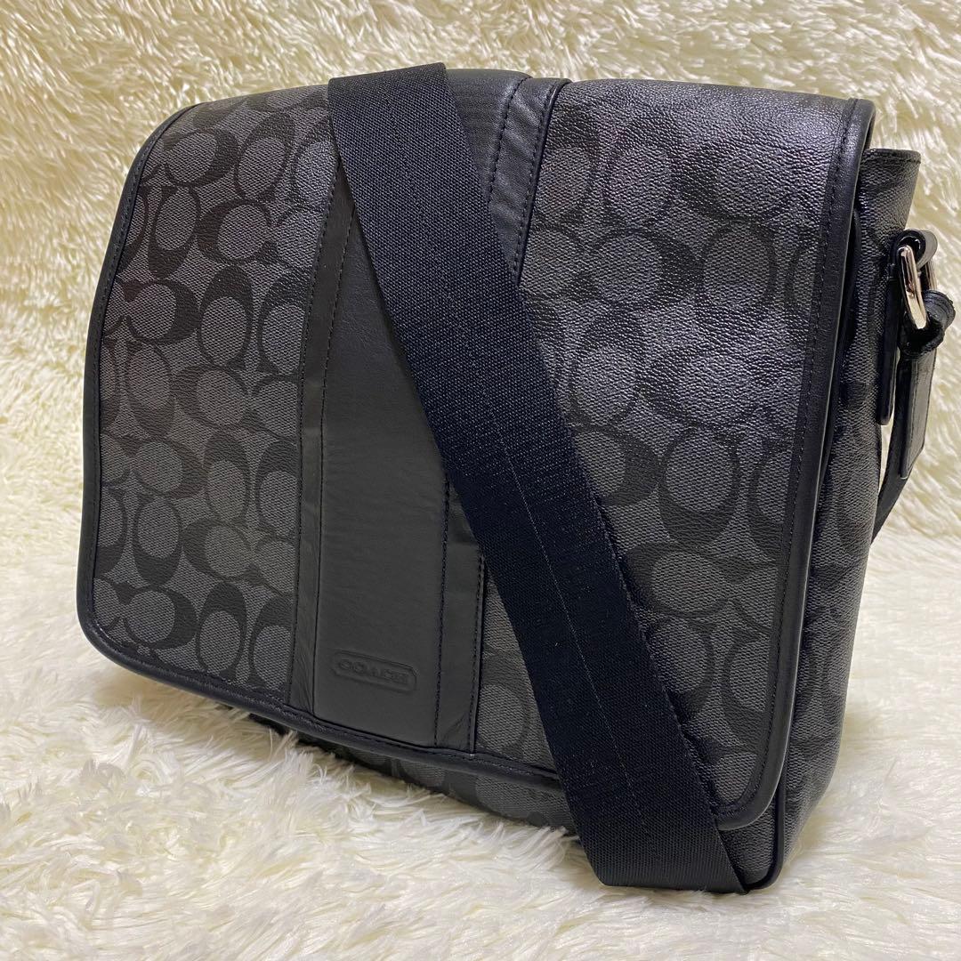 COACH ヘリテージ メッセンジャーバッグ シグネチャー　PVC ブラック
