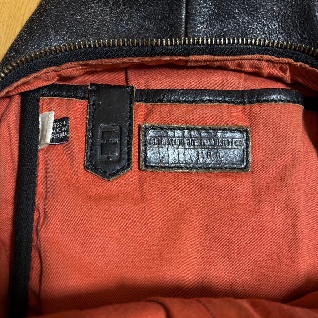 【希少】DIESEL レザー ボディバッグ ブラック