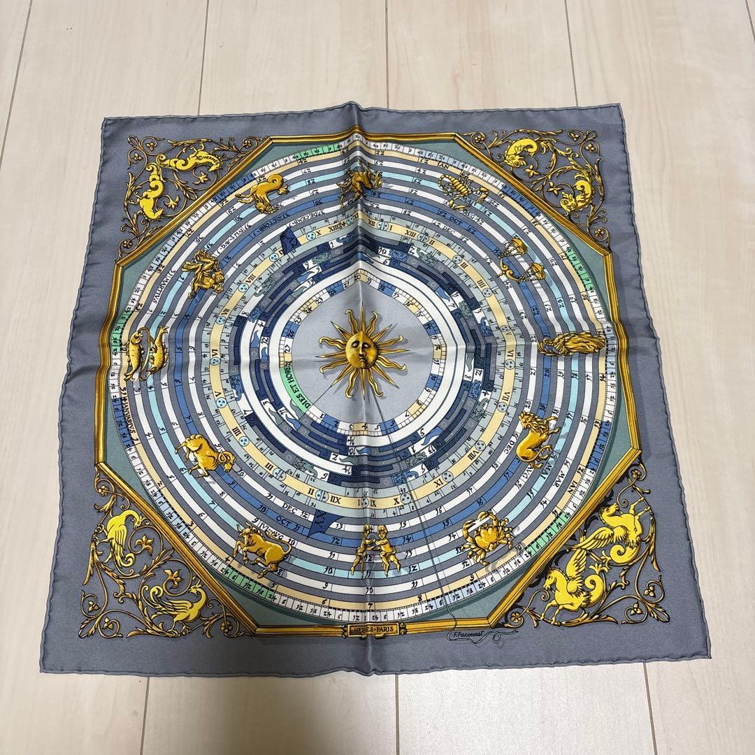 エルメス　小さめ　スカーフ