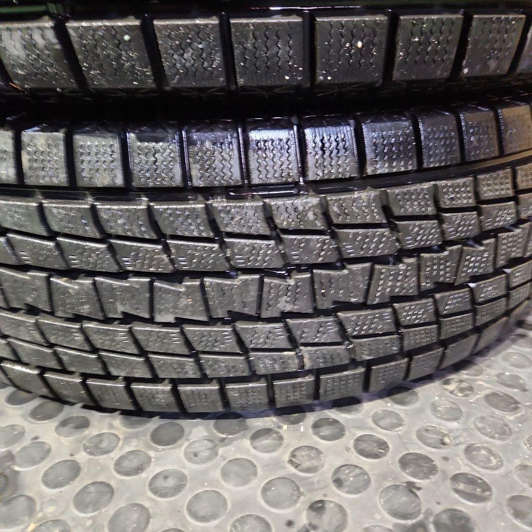 215/70R16　スタッドレス　4本セット 22年製