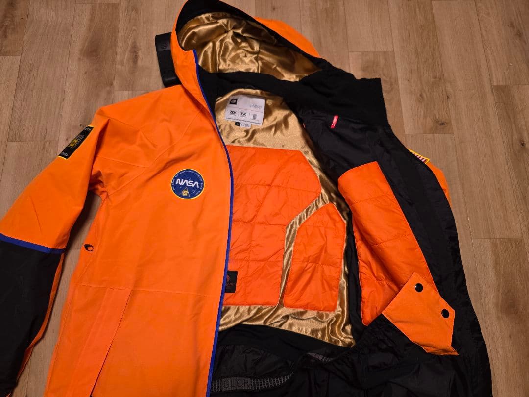 タグ付未使用 NASA 686 コラボ スノーボードウェア