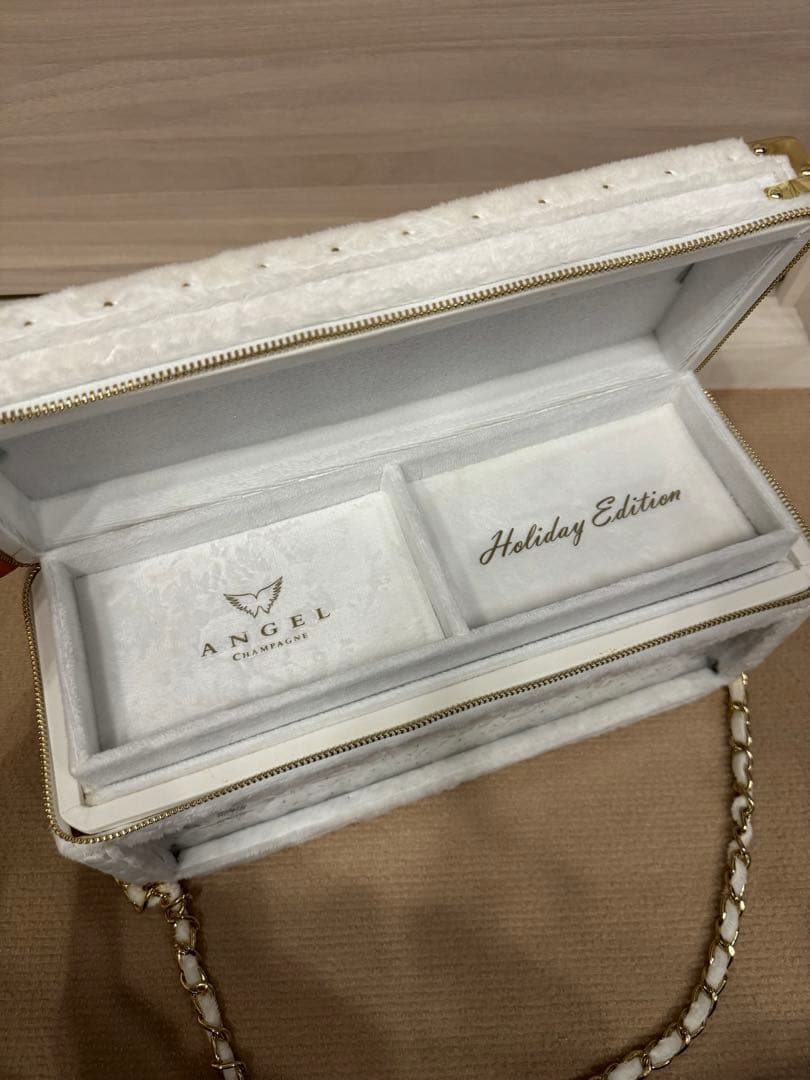 エンジェルシャンパン空箱　2025 ホリデイエディション　ホワイト　ファータイプ