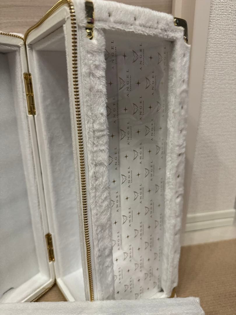 エンジェルシャンパン空箱　2025 ホリデイエディション　ホワイト　ファータイプ