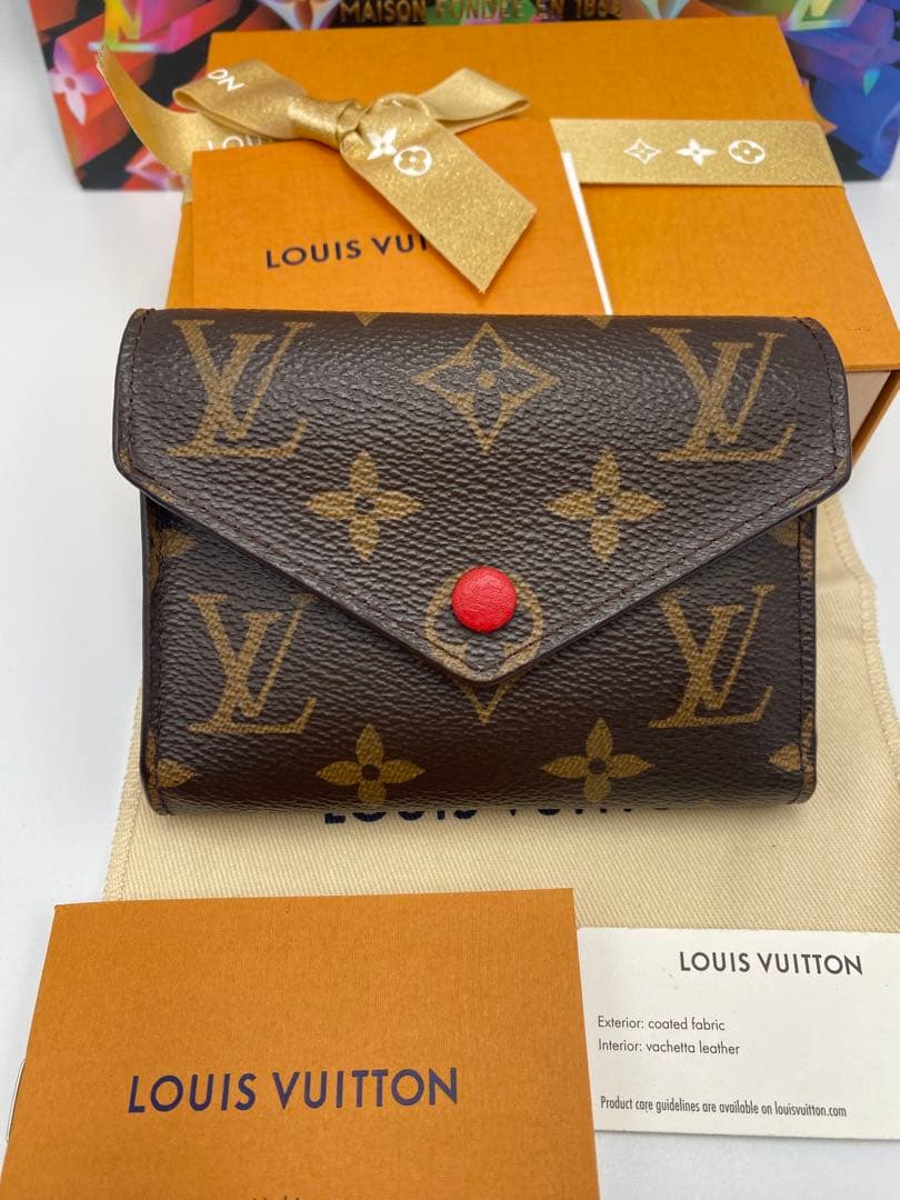 美品‼️ルイヴィトン　三つ折り財布　ポルトフォイユヴィクトリーヌ　モノグラム