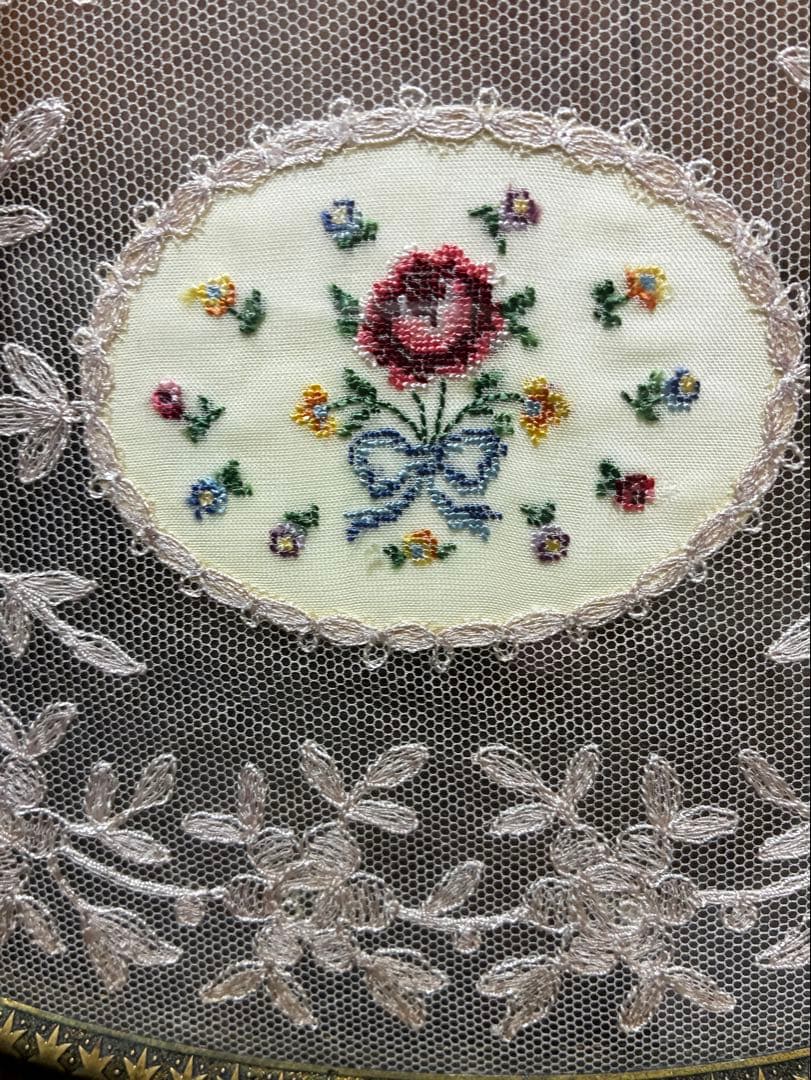 19〜20世紀初頭 英アンティーク 真鍮トレイ プチポアン刺繍 チュールレース