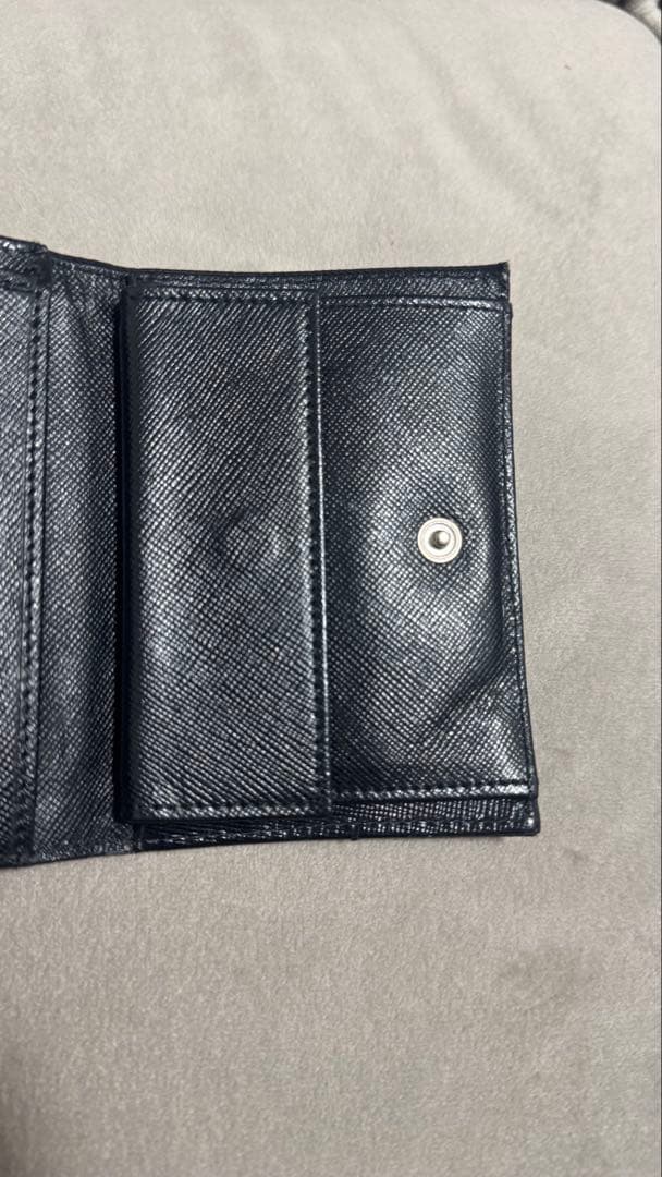 PRADA プラダ ナイロン レザー 三角ロゴ トライアングル 三つ折り財布