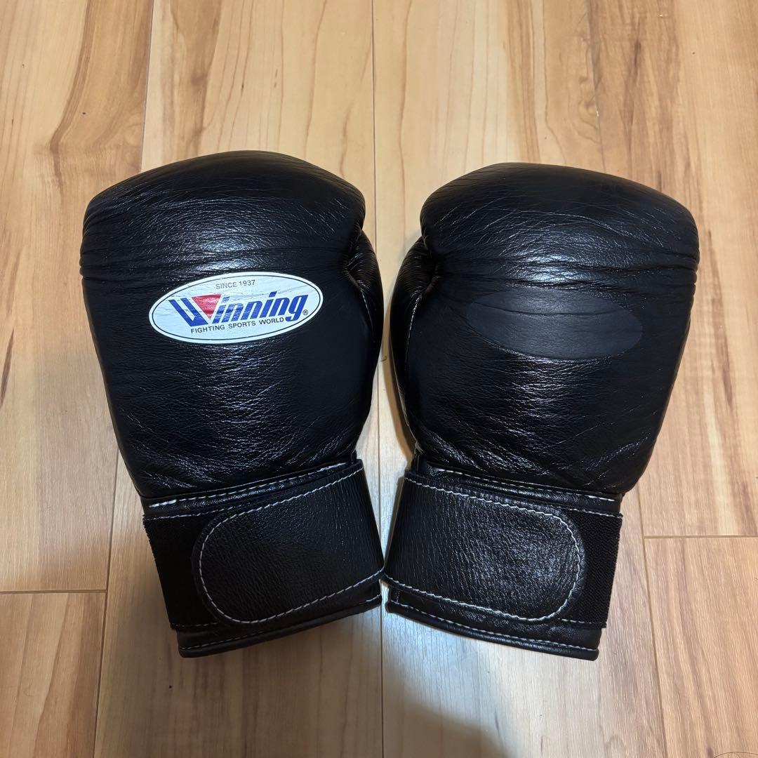 Winning ボクシンググローブ 8 oz 黒　ブラック
