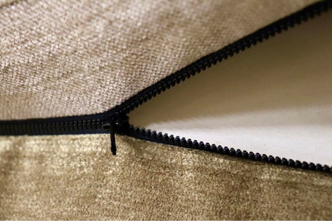 GMHH376○domani / ドマーニ カリモク最高峰 オットマン スツール