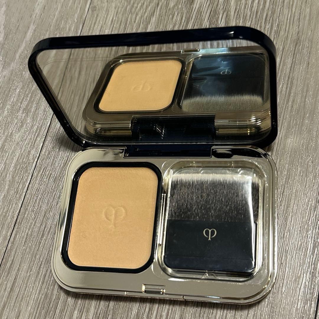 クレ・ド・ポー ボーテ パウダーファンデーション　タンプードルエクラⅡ