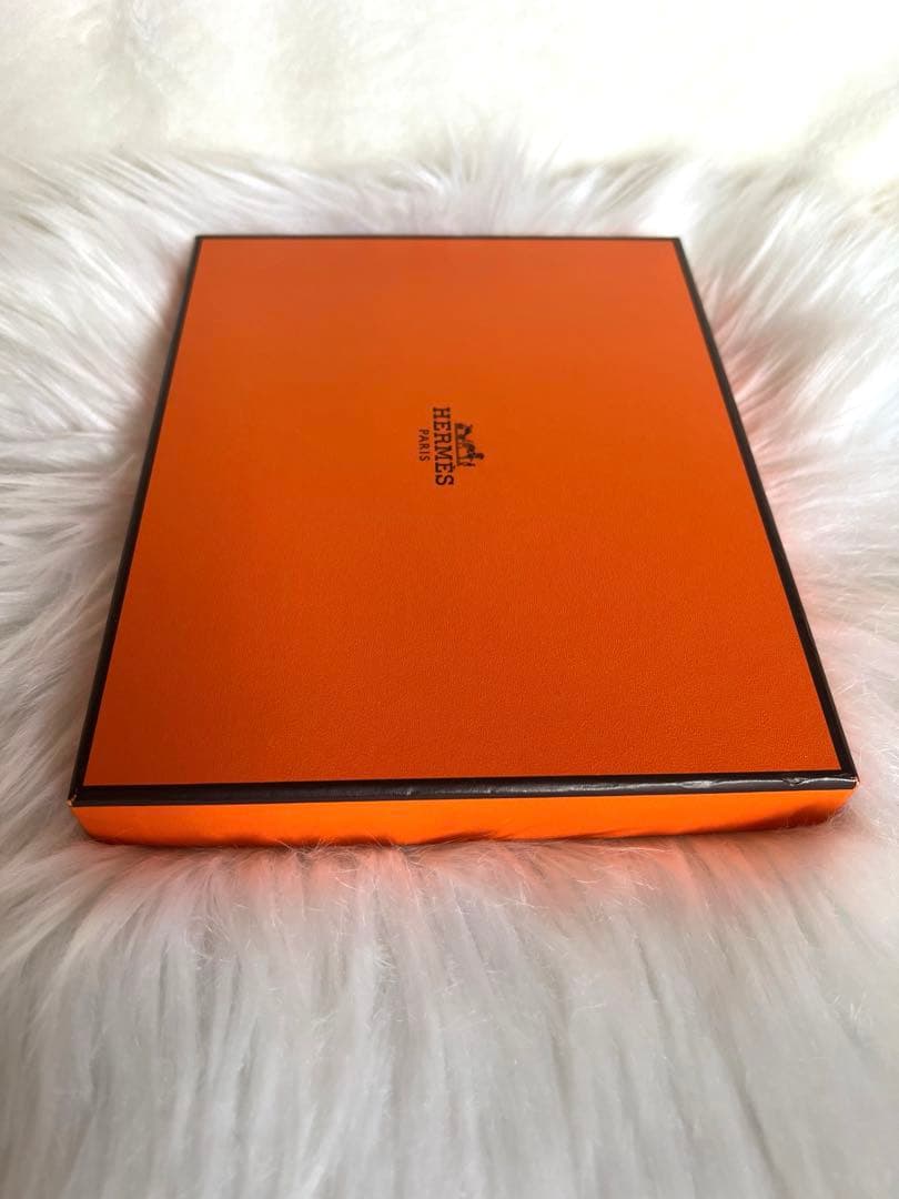 HERMÈS リズム スクエアプレート ホワイト×グリーン 箱・ショッパー付き