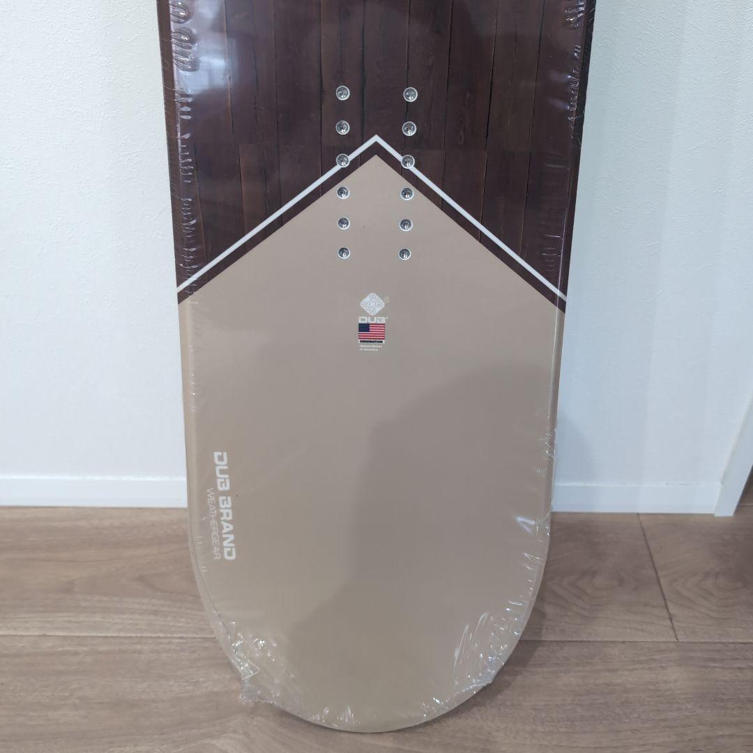 さっつ　新品　DUB スノーボード板　151cm