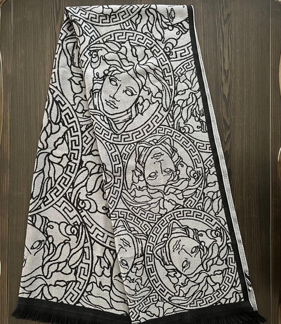 VERSACE マフラー　大判マフラー