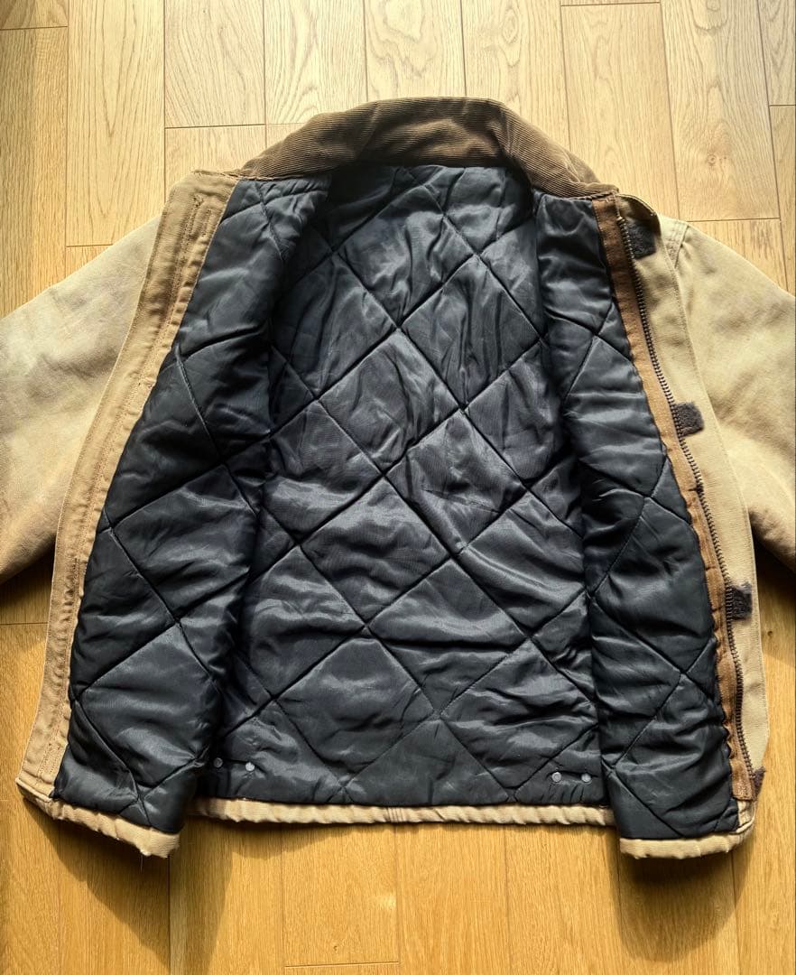 美品　ゴールデンサイズ　Carhartt トラディショナルジャケット