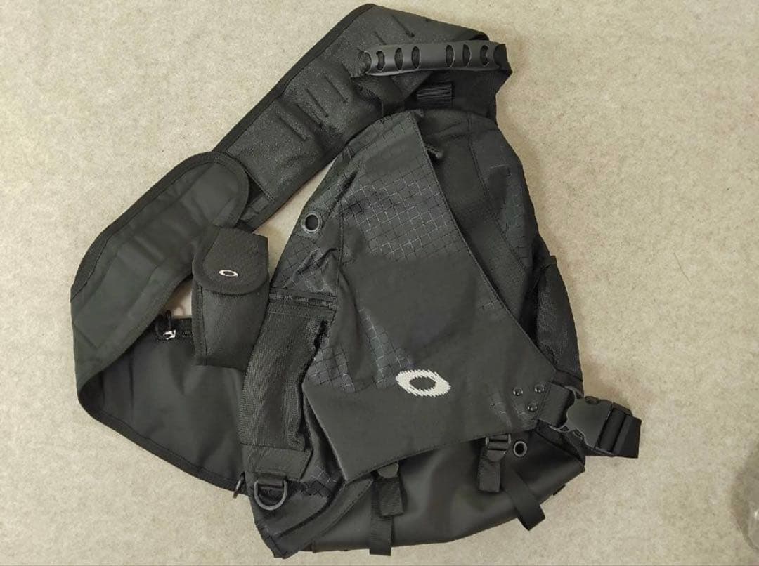 OAKLEY オークリー 00s Y2K ワンショルダーバッグ ボディバッグ