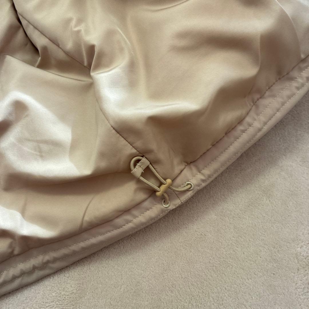 ユニクロ　シームレスダウンパーカ　ベージュ　美品