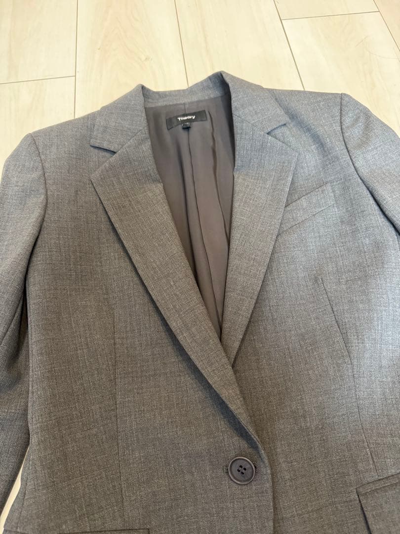 【ななみ】Theory Tailor ダークグレー ジャケットパンツスーツ