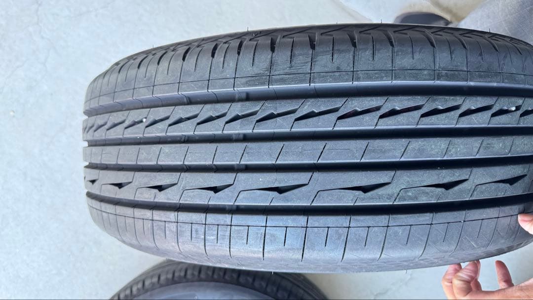 ALENZA LX100 225/60R17 99H ほぼ新品