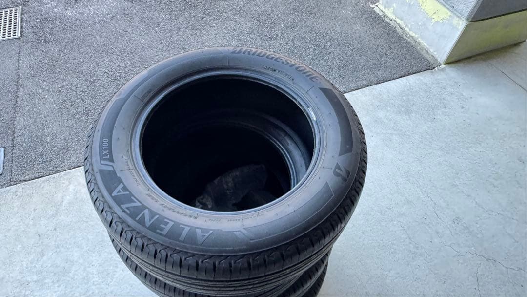 ALENZA LX100 225/60R17 99H ほぼ新品