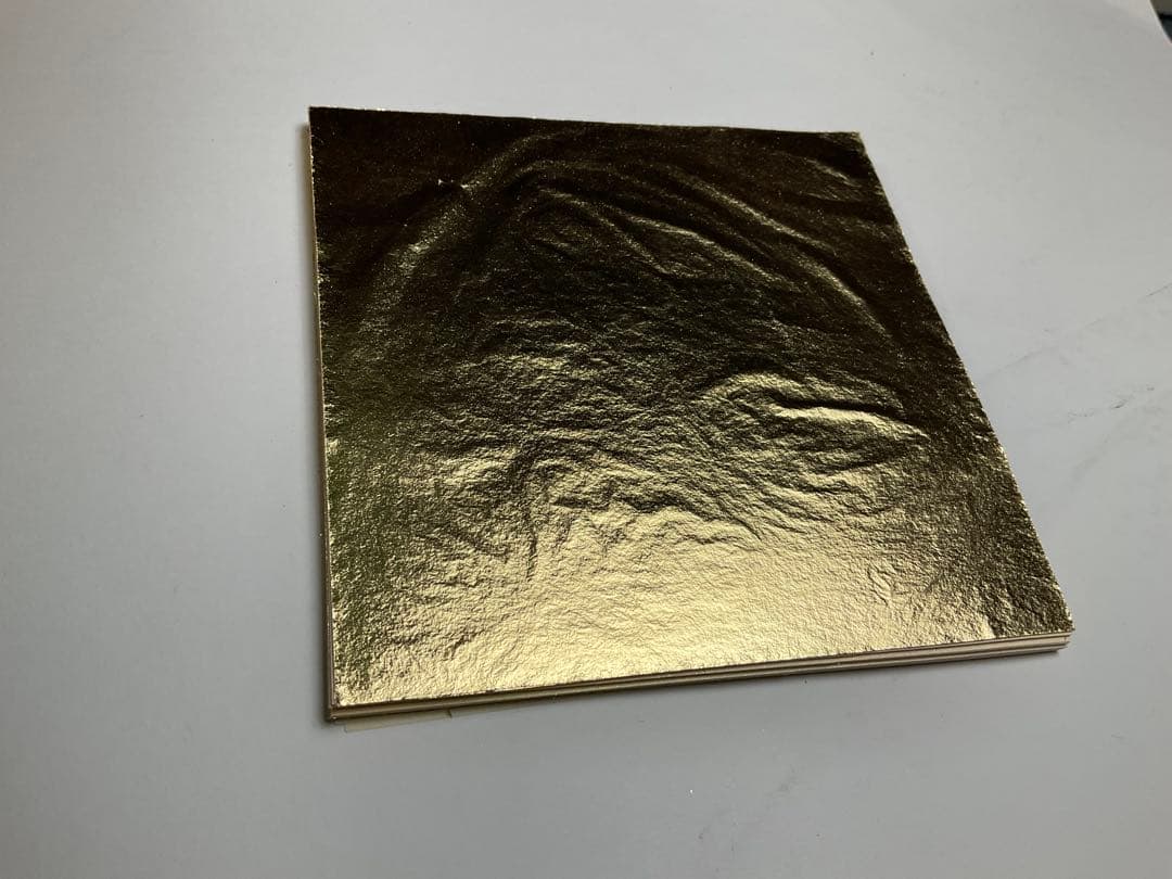 純銀箔200枚と洋金箔100枚