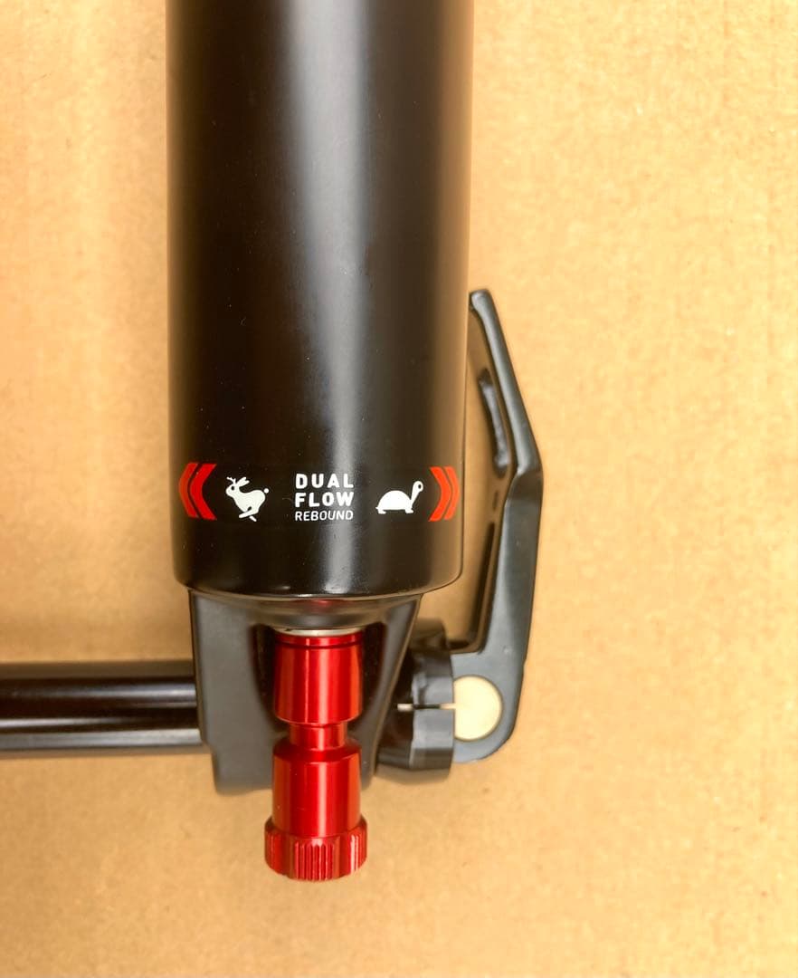 美品!!26インチ ロックショックス REVELATION /ROCKSHOX