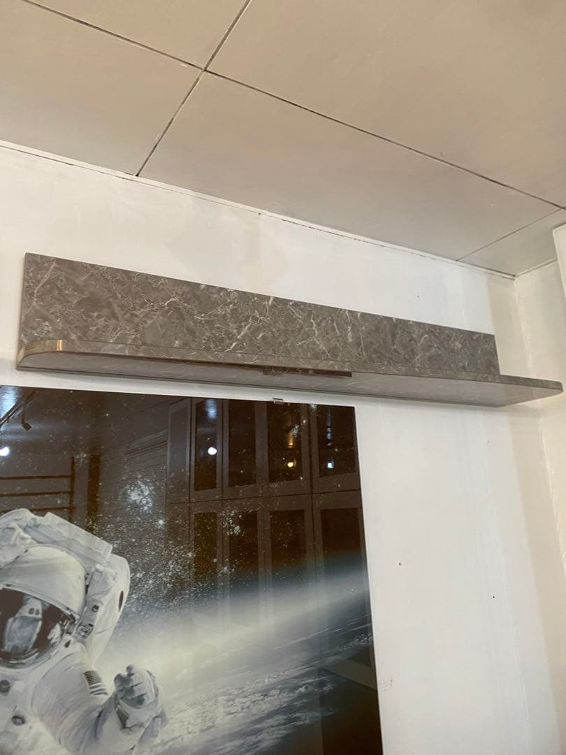 ⭐️右幅広【全国配送無料】定価6万　大理石調　壁掛 棚　ラック　120cm