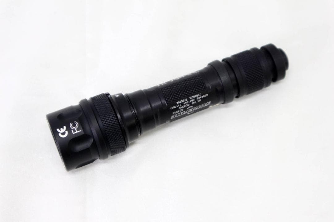 【美品】SUREFIRE V2 VAMPIRE LED懐中電灯 ヴァンパイア