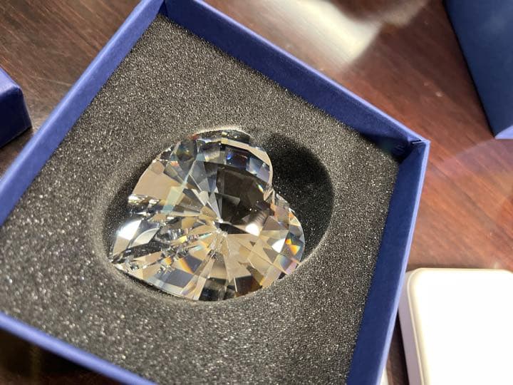 【極美品】SWAROVSKI ハートクリスタル 置物 正規品 ギフト向け