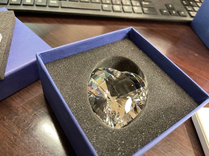 【極美品】SWAROVSKI ハートクリスタル 置物 正規品 ギフト向け