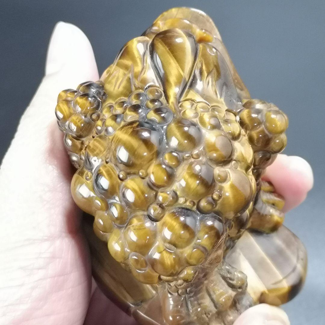 A10.宝石品質の三本足の蛙（金蟾）　三脚蛙　虎目石　タイガーアイ　珍品　天然石