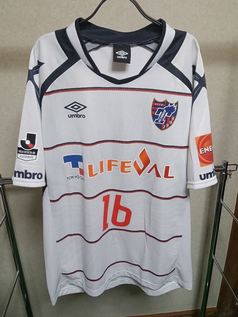 【激レア・美品】 FC東京 ネイサン・バーンズ サイン入り2016Aユニフォーム